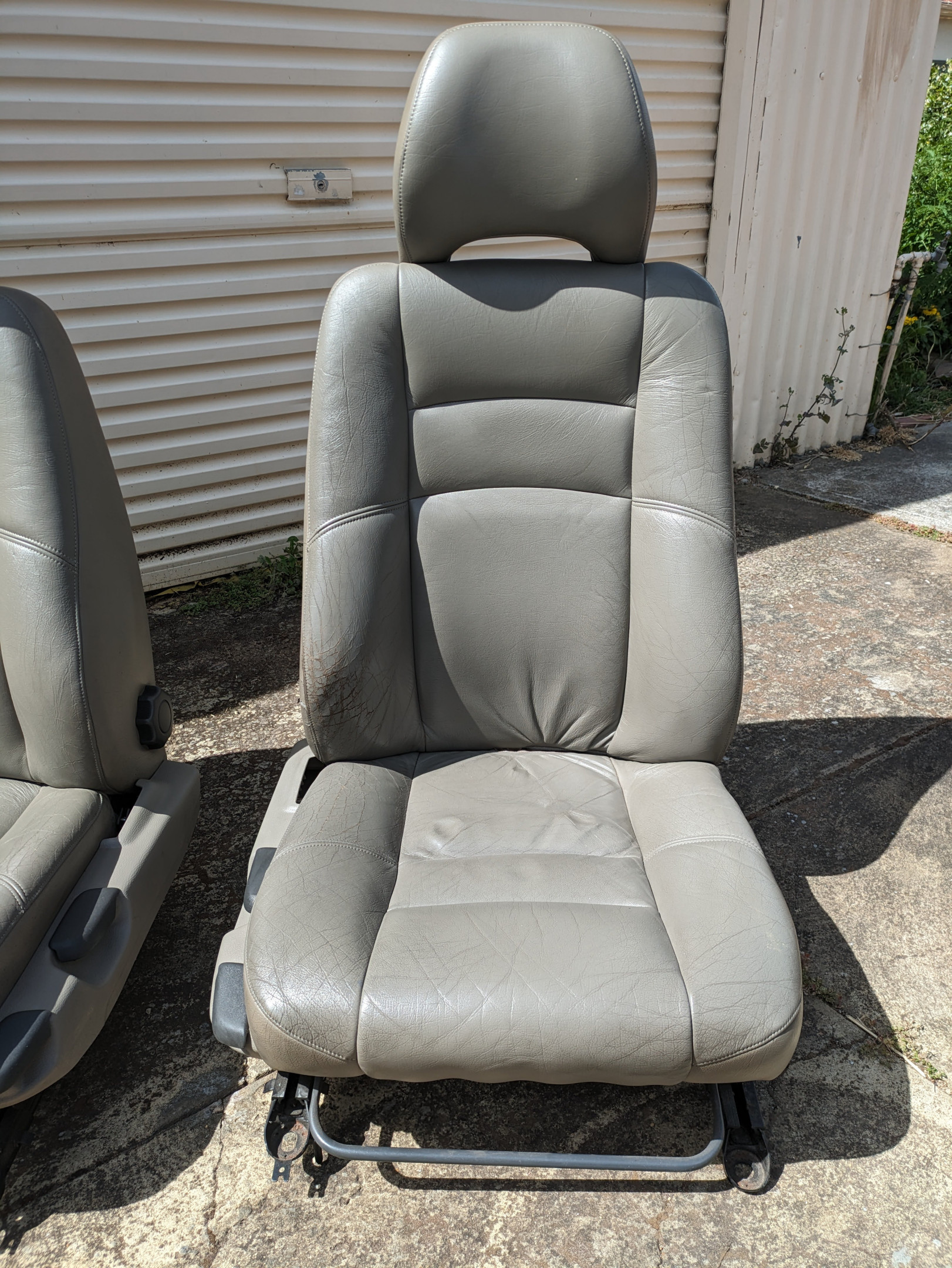 [SA] P80 S70/V70 Seats Grey 90 Oz Volvo