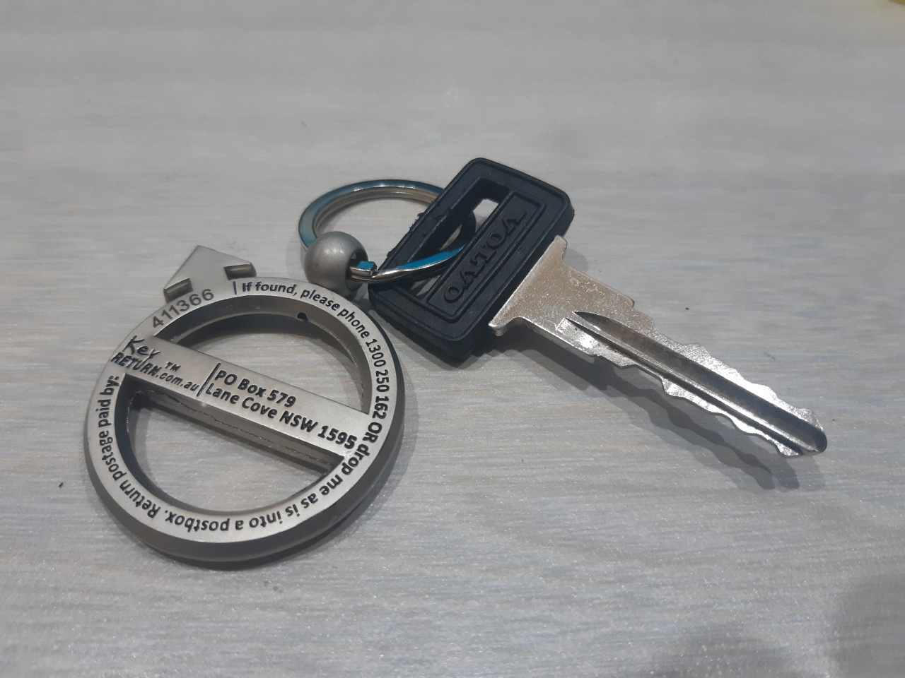 Volvo hot sale key ring